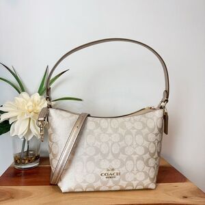NWT Coach Zip Top Shoulder Bag In Signature‎ Canvas